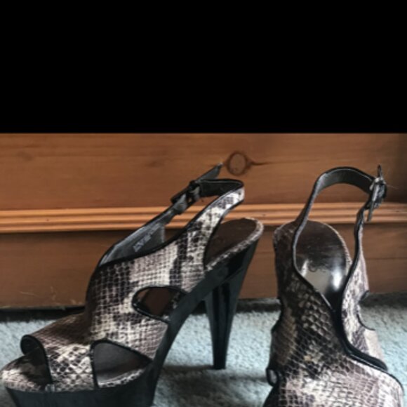 Carlos Santana Shoes - Picture 1 of 1